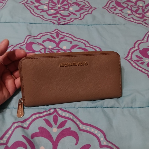 🎃Michael Kors women's wallet - Picture 1 of 4